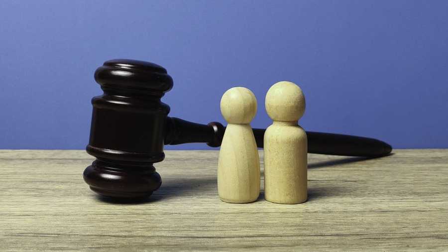 Dzīvokļa pārdošana kopdzīves attiecībās: tiesības, riski un tiesiskie konflikti nereģistrētiem partneriem