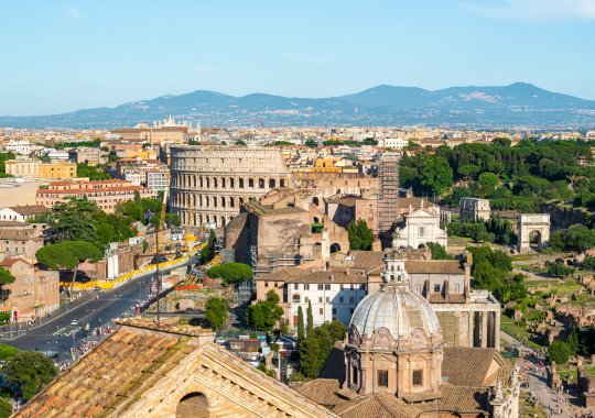 Itālijas ekskluzīvo dzīvokļu tirgus pārspēj pasaules tendences: kā Milāna un Roma risina ekonomiskos nenoteiktības izaicinājumus