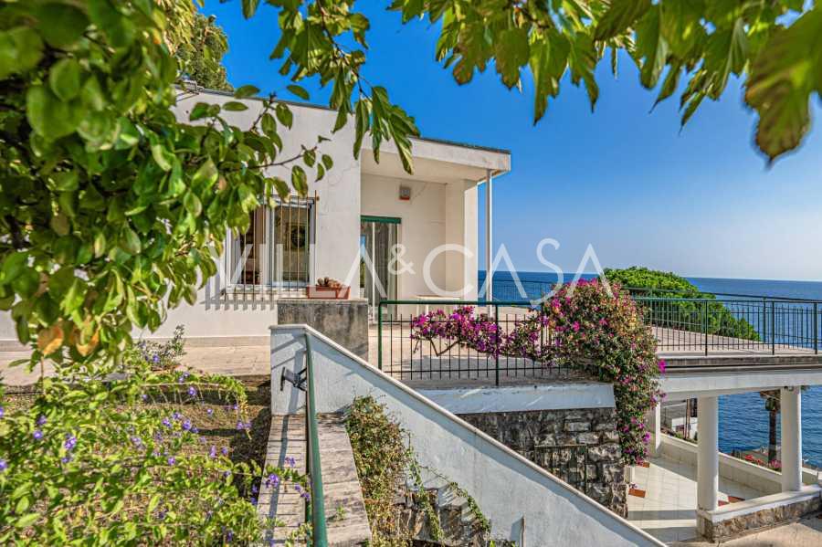 Grezna villa pārdošanā Ospedaleti