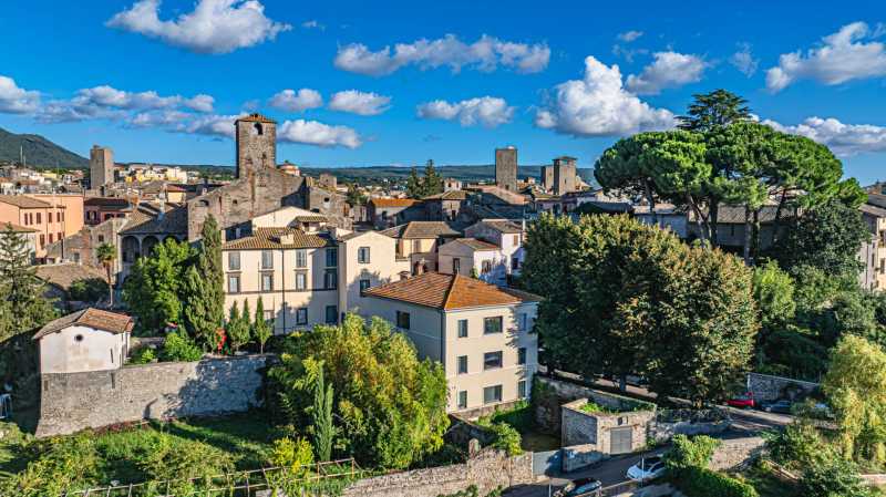 Grezna villa Viterbo sirdī