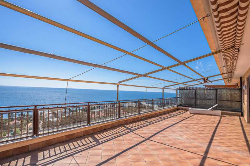 Luksusa penthouse pārdošan Sanremo