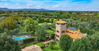 Elitā muiža pie Bracciano ezera