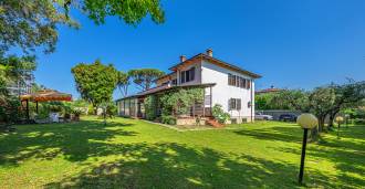 Premium klases villa pārdošanā Marina di Carrara