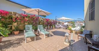 Pārdošanā stilīgs viesnīca Lido di Camaiore
